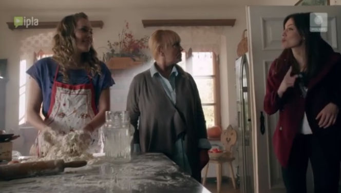 To nie koniec świata odcinek 13. Anka (Karolina Gorczyca), Ula (Magdalena Lamparska), Halina (Dorota Pomykała)