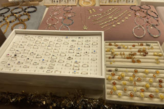 Pokémony, różowe gofry i zaskakujące różnice w cenach. Porównaliśmy łódzkie jarmarki