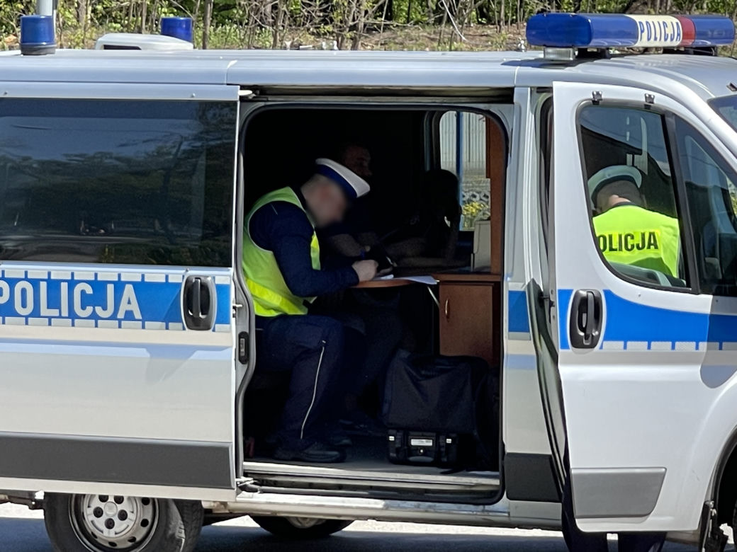 Pijany wiózł 8-letnią córeczkę. Mężczyzna wjechał w tył innego auta 