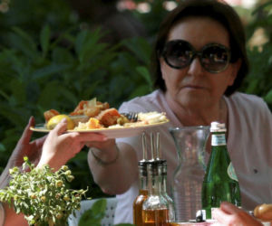 Włoskie klimaty byłej premier. Ewa Kopacz z rodziną w Sopocie.