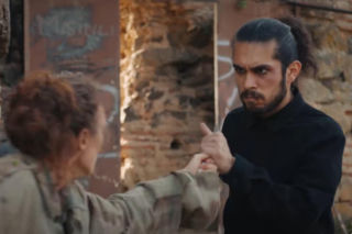 Dziedzictwo, odcinek 876: Zgubiony różaniec ujawnia prawdziwą tożsamość Poyraza – Szakal rusza do akcji