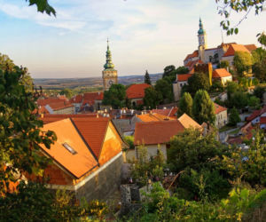 Mikulov - perła Moraw Południowych, którą odwiedził król Polski i Napoleon. Jesień to idealny moment, aby zwiedzić to miasto
