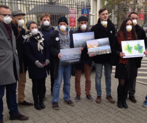 Spotkanie przed UM Warszawa