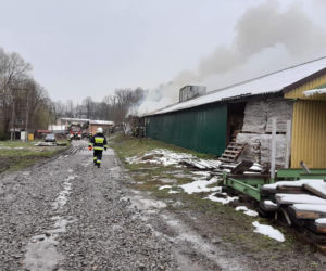 Ołpiny. Pożar w zakładzie produkcyjnym. Zagrożone były budynki mieszkalne