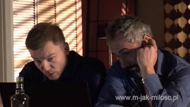 M jak miłość odc. 1137. Andrzej Budzyński (Krystian Wieczorek), Adam Werner (Jacek Kopczyński)