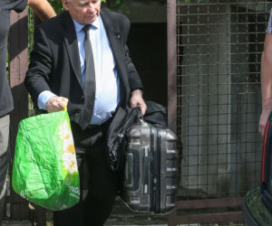 Prezes ruszył na wakacje