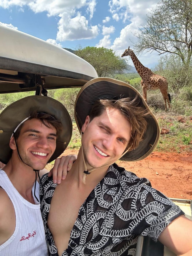 Michał Kassin z chłopakiem na egzotycznych wakacjach w Afryce. Tacy to pożyją