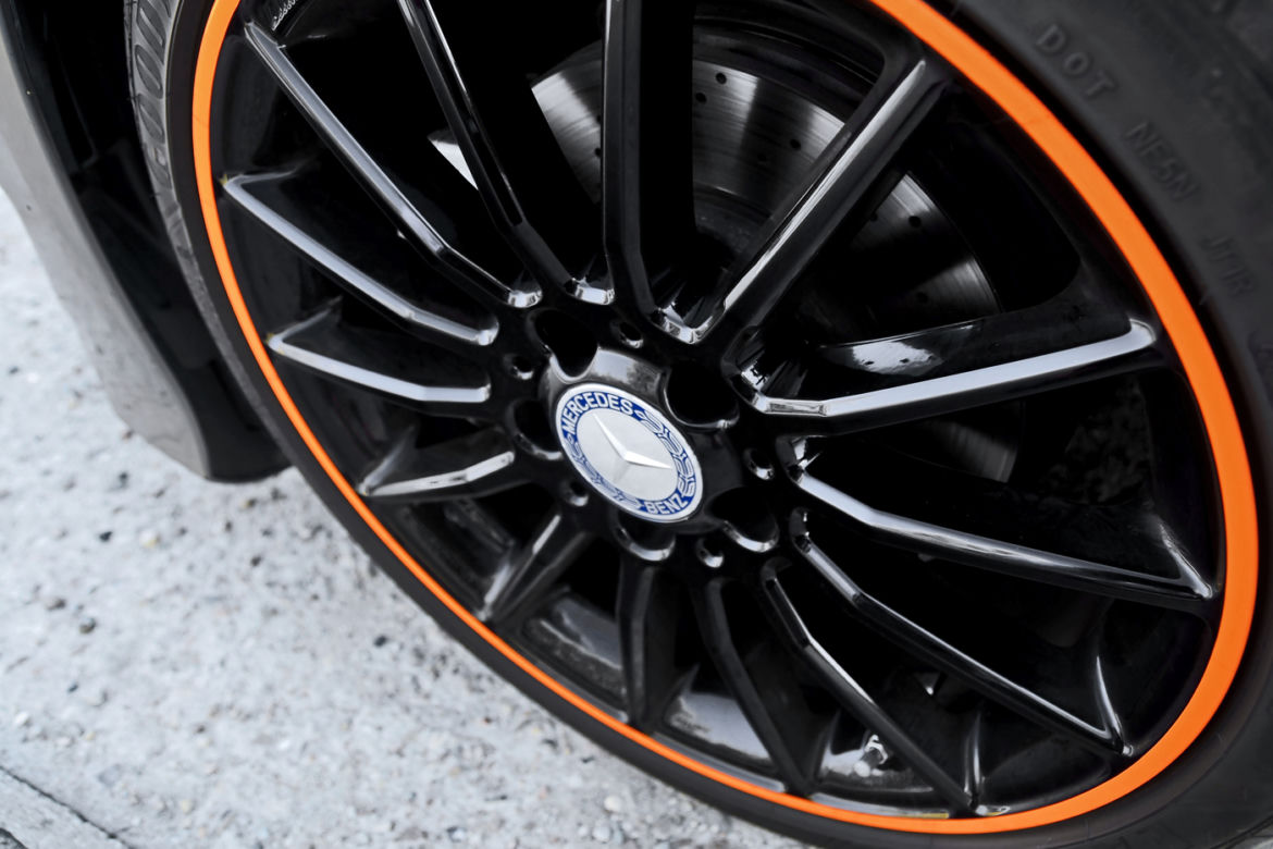 Mercedes-Benz CLA200 Shooting Brake OrangeArt
