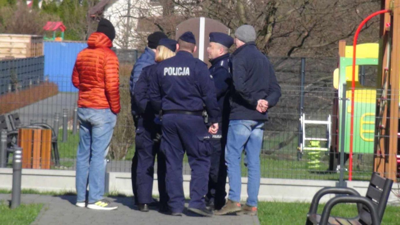 Rodzinna tragedia w Warszawie, nie żyje mężczyzna. Na policję zadzwoniła 13-latka