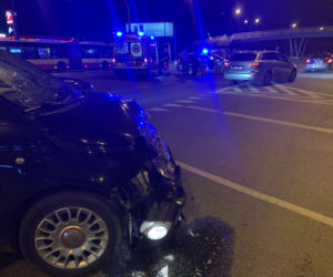 Wypadek drogowy, Warszawa, skrzyżowanie ul. Poligonowej z Ostrobramską