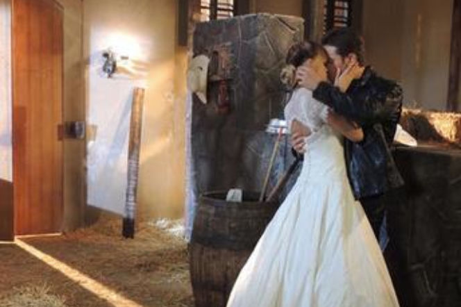Prawdziwe uczucie (Amores Verdaderos) odc. 124. Nikki (Eiza Gonzalez), Francisco Guzman (Sebastian Rulli)