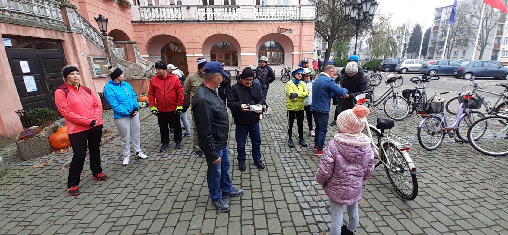 3 grupy świętowały 11 listopada na rowerach