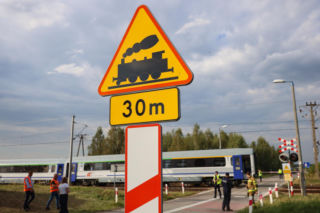 Miejsce katastrofy kolejowej. Pasażerowie opowiedzieli nam, co działo się tuż po zderzeniu z ciężarówką