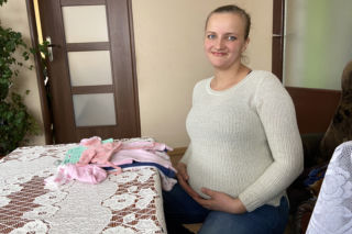 Wielka radość w Laszkach! Emilia Korolczuk z Rolnicy. Podlasie urodziła. Znamy płeć dziecka [ZDJĘCIA]