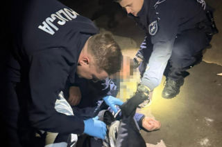 Dramatcyzna akcja. Policjanci renimowali człowieka