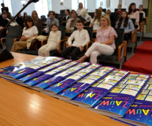 „Plastyczne Oscary” i mosty między pokoleniami. Wielki finał konkursów w ramach kampanii „Widzę – rozmawiam – reaguję” w Siedlcach