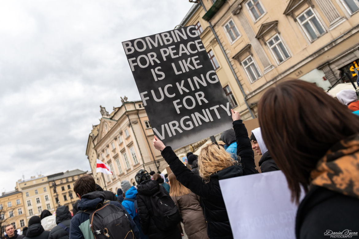 Protesty na Rynku Głównym w Krakowie