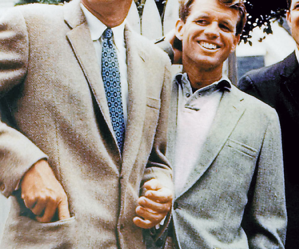 Kennedy udusił Monroe poduszką