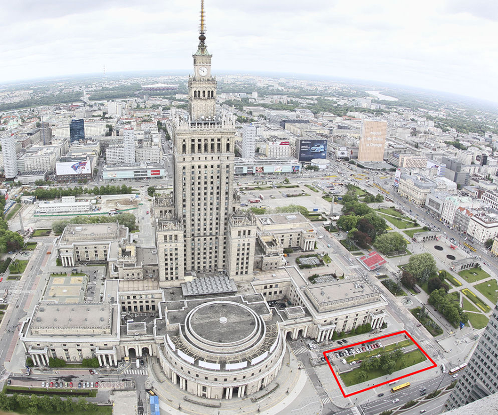 Działka obok Pałacu Kultury i Nauki