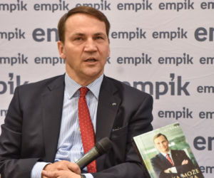 Sikorski do Pawłowicz: bujaj się, wariatko