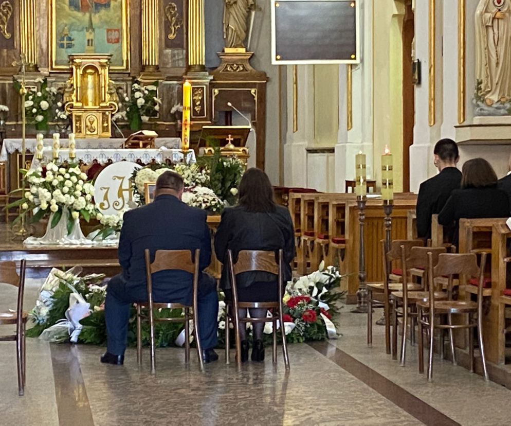Pogrzeb Karoliny z Gocławia. Ostatnie pożegnanie w Grajewie 