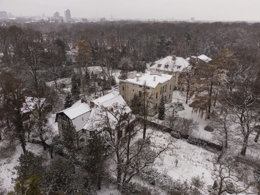 Pierwszy, większy śnieg w mieście. Zaczęła padać 11 grudnia  