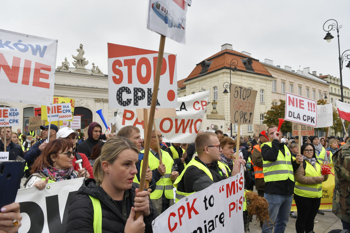 Warszawa. Wielki protest przeciwko budowie Centralnego Portu Komunikacyjnego