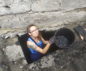 badania archeologiczne  na patio kamienicy przy ul Dworcowej 2  