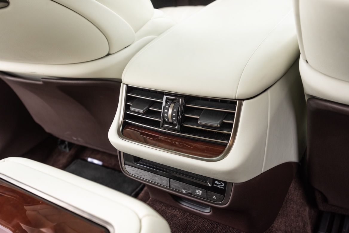 Lexus LS 500 Omotenashi 3.5 V6 417 KM