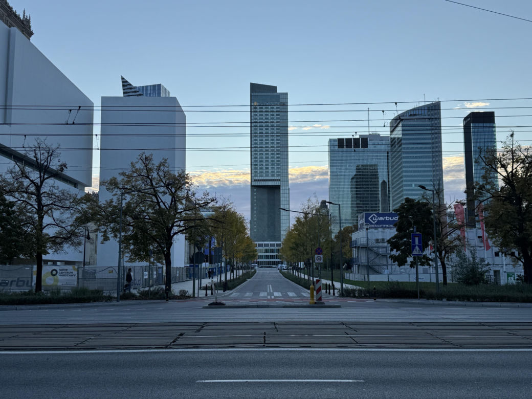 Ul. Fangora przy Muzeum Sztuki Nowoczesnej 