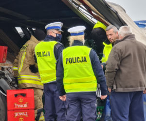 Troszkowo. Setki litrów piwa rozlały się na drogę