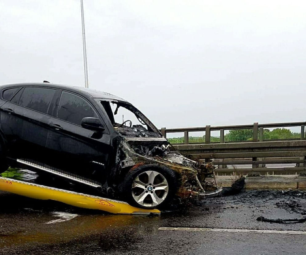 Pożar BMW na Moście Północnym