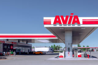 AVIA zamyka stacje paliw. Gdzie nie zatankujesz?