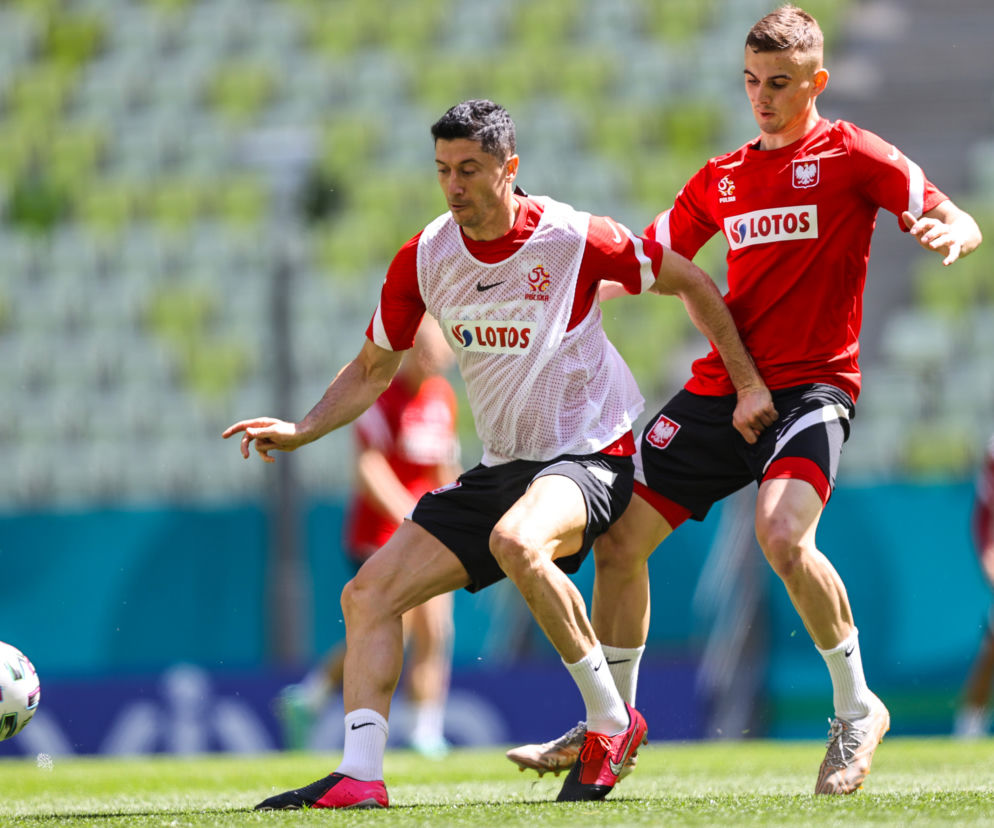 Robert Lewandowski i Kacper Kozłowski