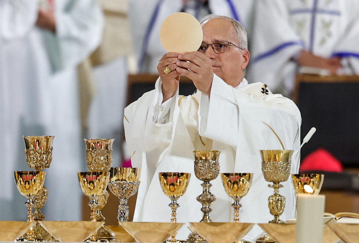 Papież Leon XIV w szpitalu z guzem płuca! Podano ważną datę