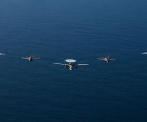 Iran, Chiny i Rosja demonstrują banderę w Cieśninie Ormuz