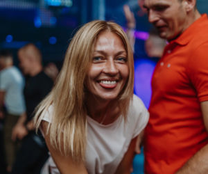 Pomarańcza Katowice bawi się na całego po lockdownie. Oto zdjęcia z imprezy Tomorrow Never Comes [ZDJĘCIA]