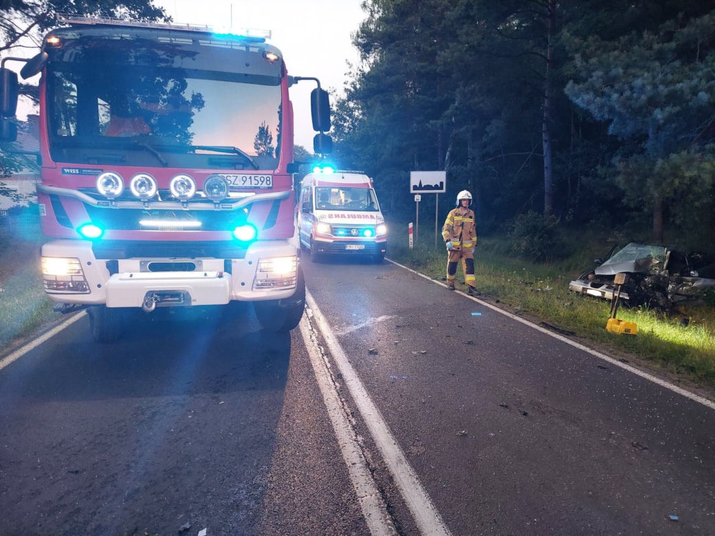 Groźny wypadek we Wronkach! Trzy osoby trafiły do szpitala