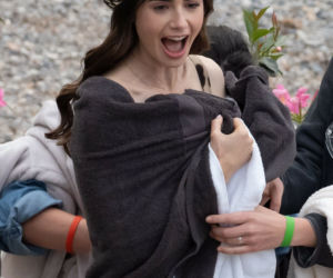 Lily Collins na planie Emily w Paryżu 2