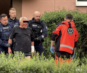 Zabarykadował się w łazience z nożem. Na warszawskiej Woli znaleziono ciało 67-letniej Ewy