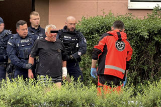 Zabarykadował się w łazience z nożem. Na warszawskiej Woli znaleziono ciało 67-letniej Ewy