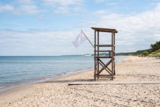 Sinice Dźwirzyno. Czy w Dźwirzynie można się kąpać 12.08? Flaga, warunki pogodowe