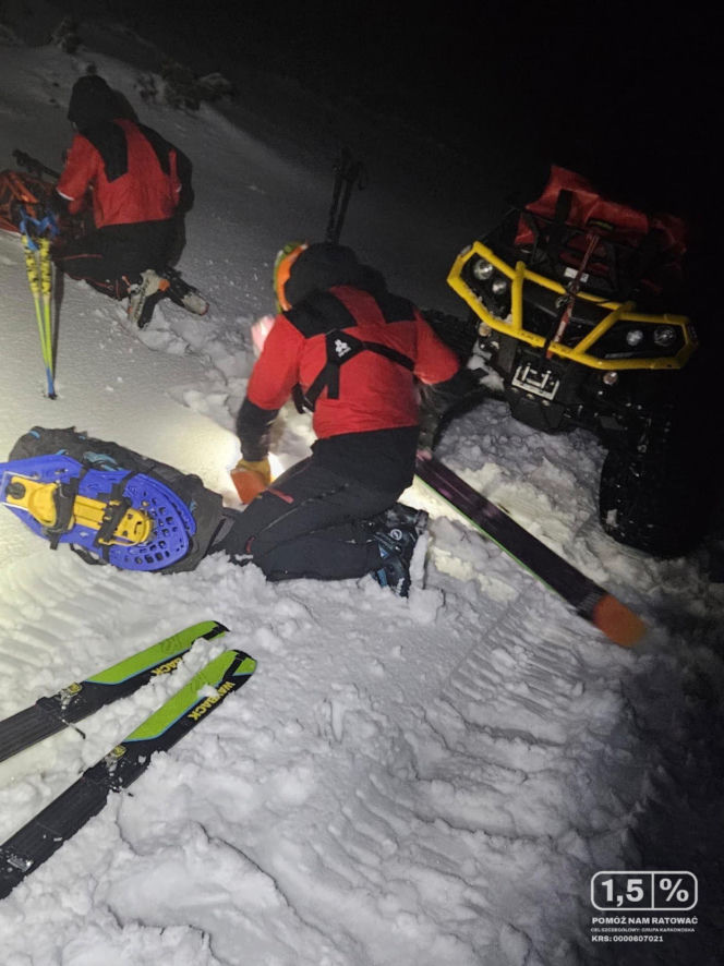 Nocny koszmar w Karkonoszach. Turysta został sam w środku śnieżycy