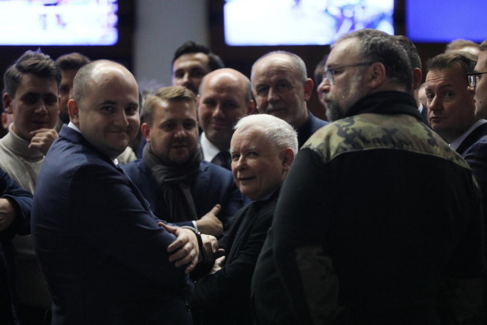 Gwiazdy TVP bronią stacji z politykami PiS
