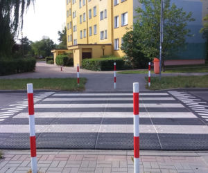 W Toruniu pojawiły się wyniesione przejścia dla pieszych. Sprawdziliśmy jak działają!