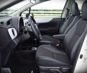 Toyota Yaris Hybrid 100