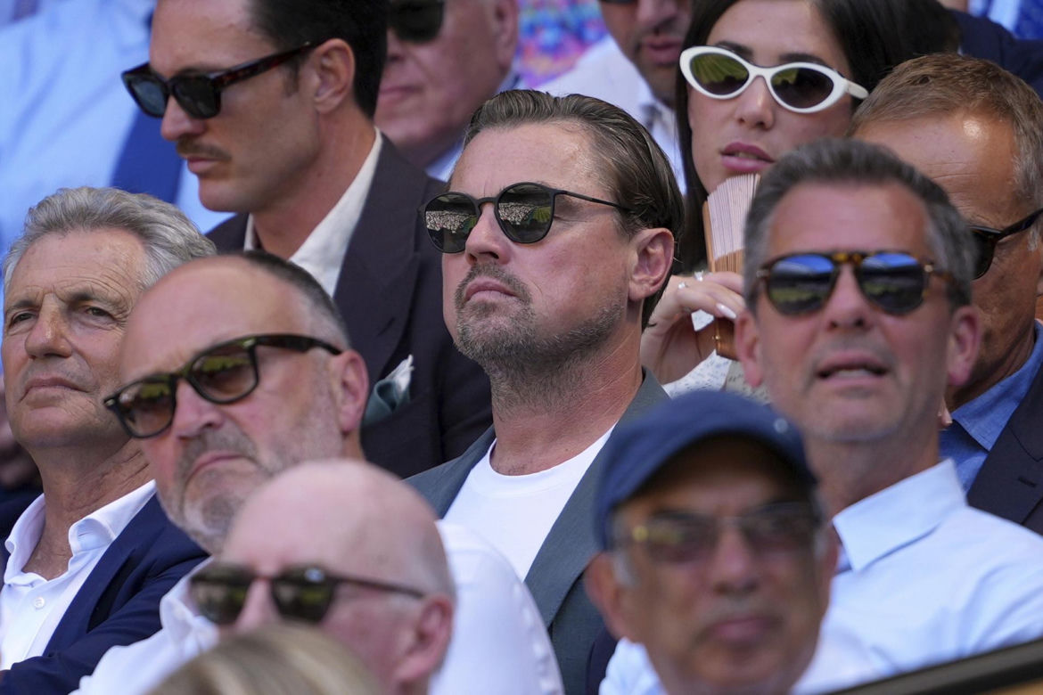 DiCaprio spotyka się z 27-latką, bo mama mu kazała! Zagadka rozwiązana
