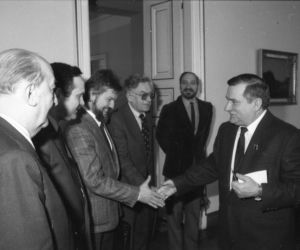Młody Antoni Macierewicz w PRL. Tak zaczął karierę