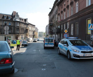 Grudziądz: Rozpędzona 35-latka wjechała w pieszych! Dwie osoby trafiły do szpitala [ZDJĘCIA]
