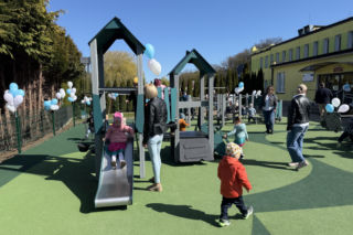 Plac zabaw dla dzieci w Karlinie przeszedł metamorfozę